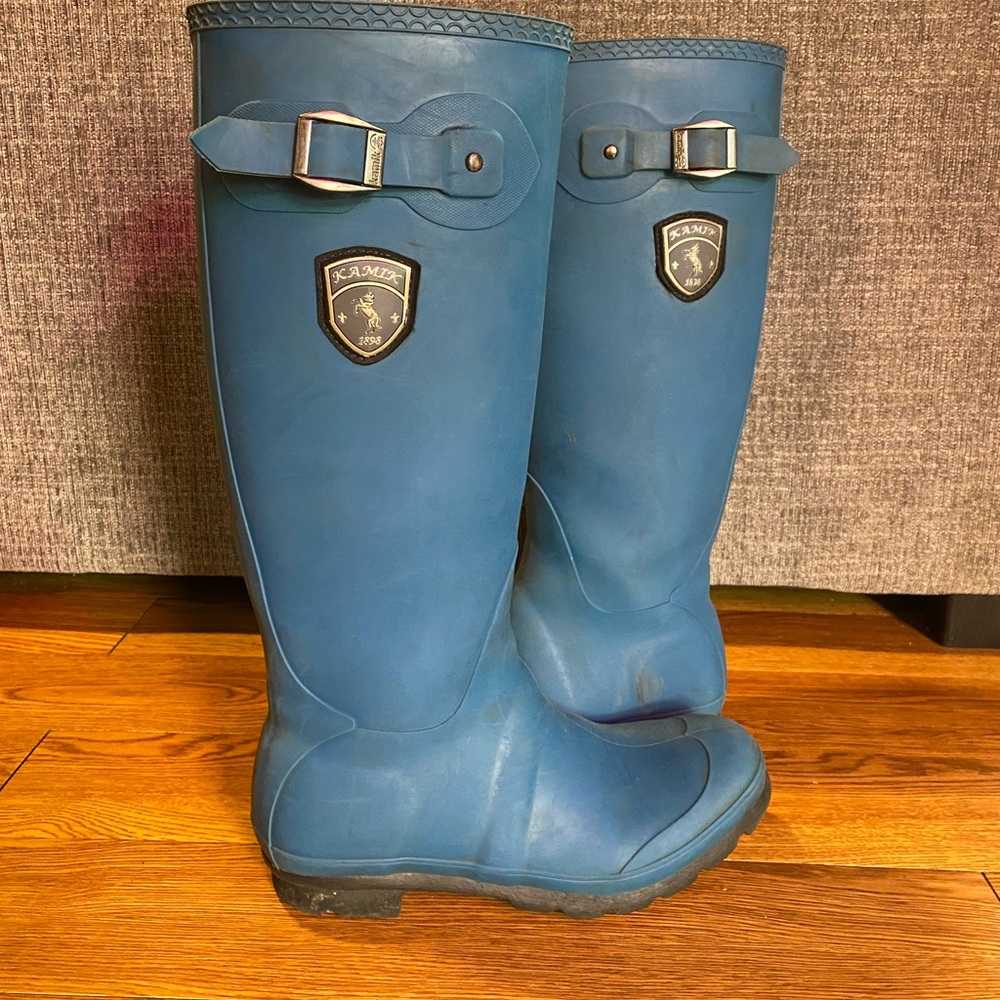 Kamik size 9 Women’s water boot